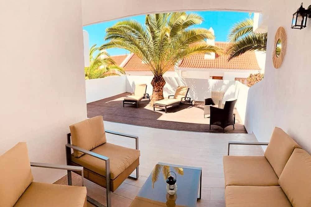 Gold Sand, Huge Terrace, Fast Wi-Fi, Sat TV 1