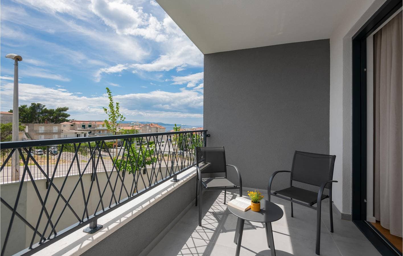 Foto 2 von 19: Gemütliche Ferienwohnung mit Terrasse, in der Nähe von Makarska und dem Strand