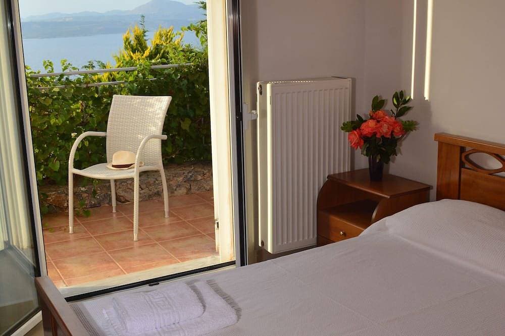 Foto 2 von 17: Bay View Villa I auf Kreta mit privatem Pool und modernem Komfort