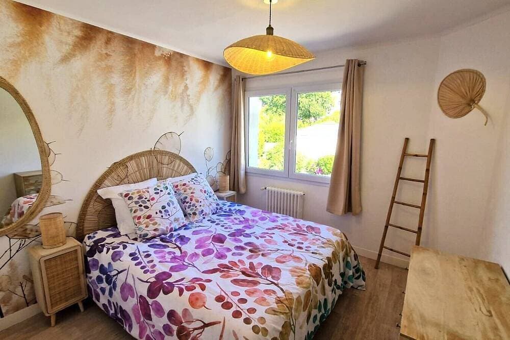 Foto 4 von 20: Wohnung mit 2 Schlafzimmern, Strand zu Fuß erreichbar mit Parkplatz und Balkon.