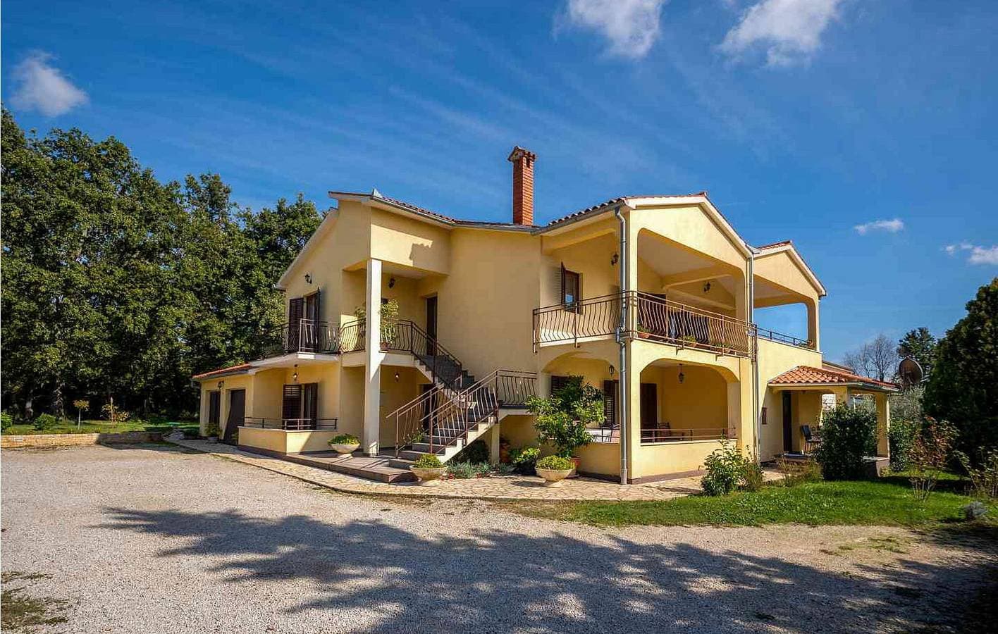 Foto 4 von 31: Reizende Ferienwohnung mit Pool, Terrasse und WLAN – der perfekte Urlaubsort!