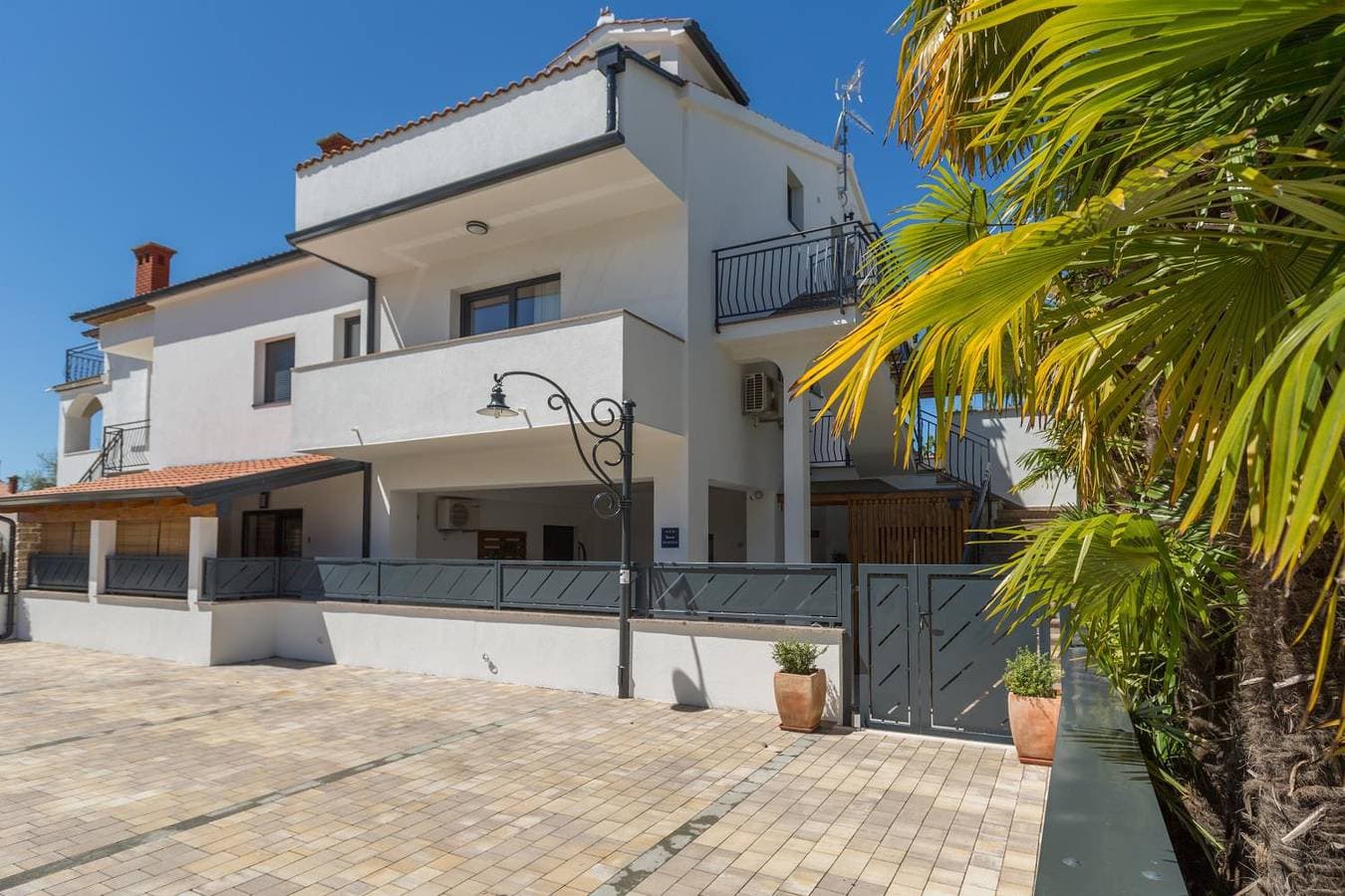 Foto 4 von 23: Reizendes Apartment nur 250 Meter zum Strand mit privater Terrasse, Grill, WiFi