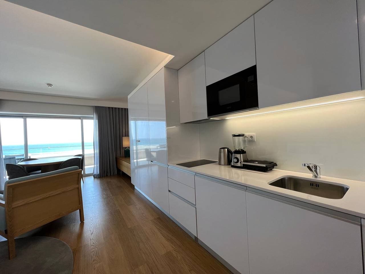 Foto 7 von 33: Studio für 4 Personen mit Balkon