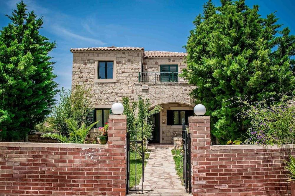 Niriides Villas | Sagini | Villa 3-bedrooms with private pool 1
