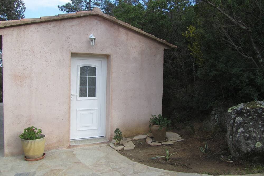 Foto 9 von 27: Mini-Villa 19 m2 für 2 Personen + Klimaanlage + Pool, Meer- und Bergblick