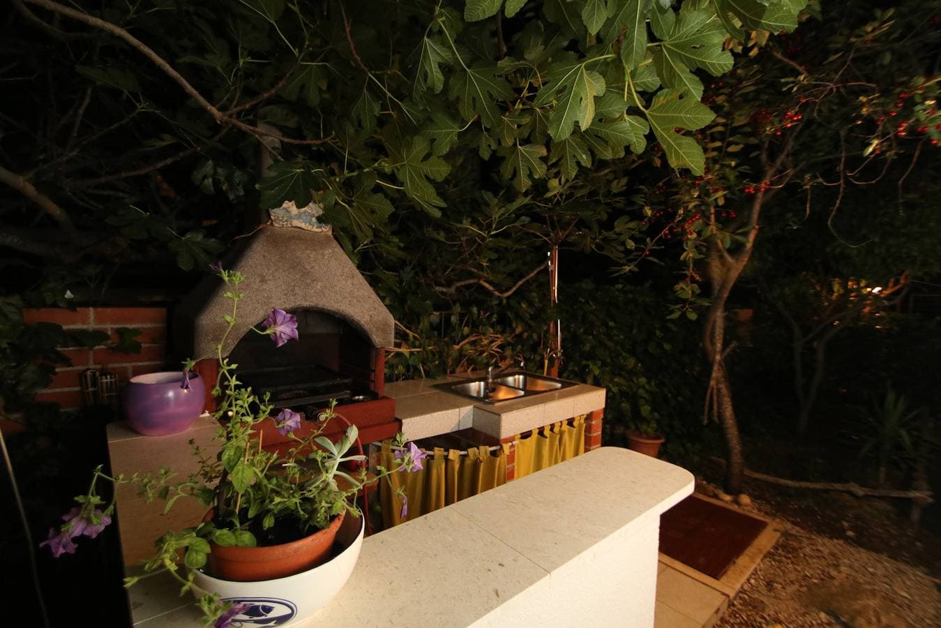 Foto 5 von 30: 3-Zimmer-Haus mit Terrasse und Meerblick Sucuraj (Hvar