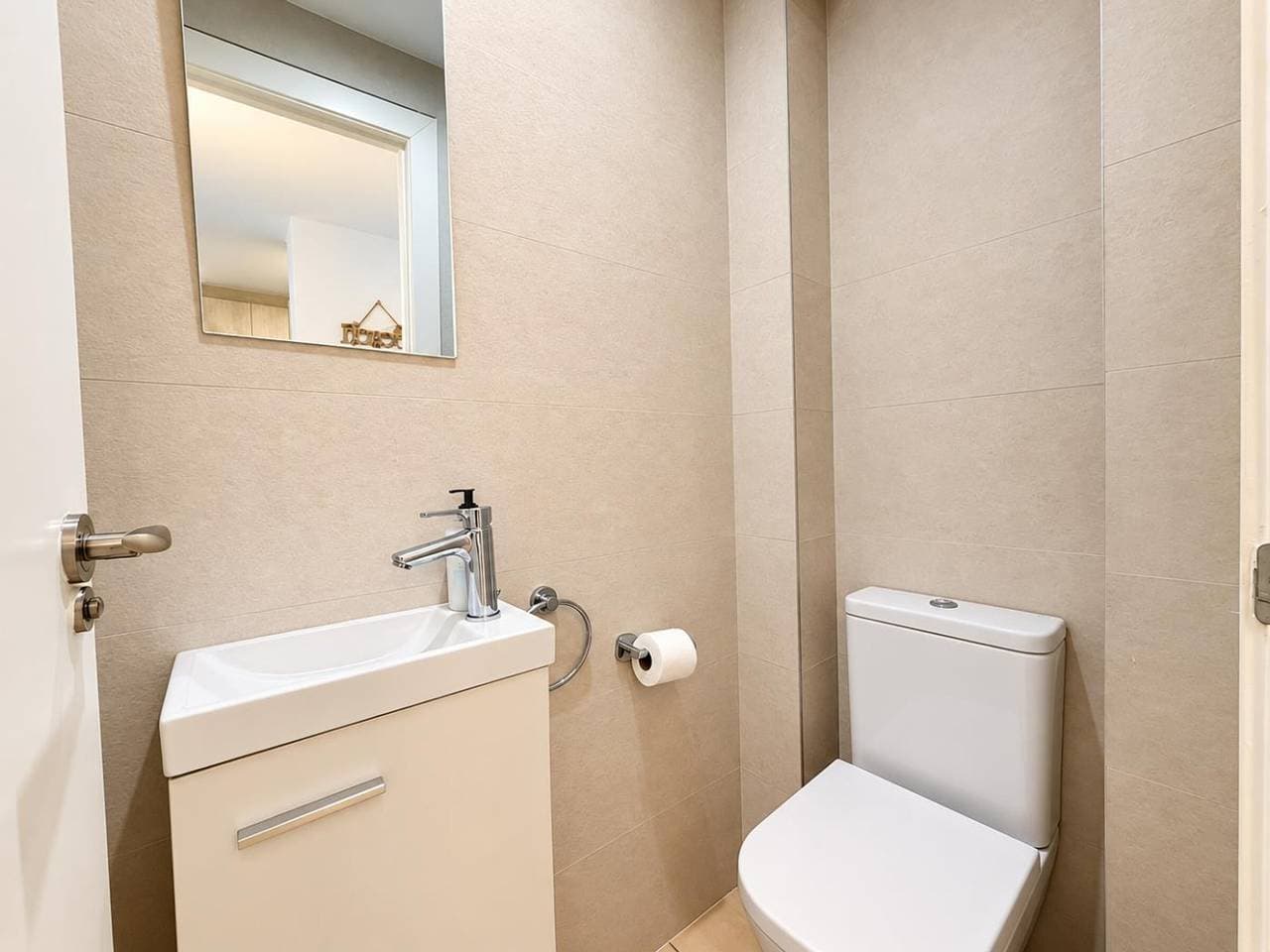 Foto 9 von 14: Neu renovierte Wohnung, 1 Min zum Strand, ruhig, 2 Schlafzimmer, Terrasse, Wi-Fi