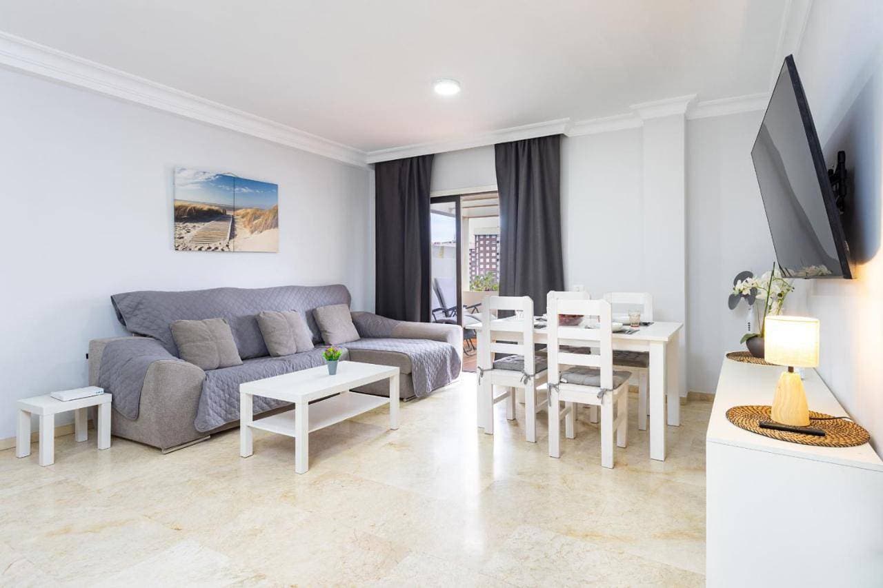 Foto 6 von 26: Two-Bedroom Apartment with Terrace and Sea View