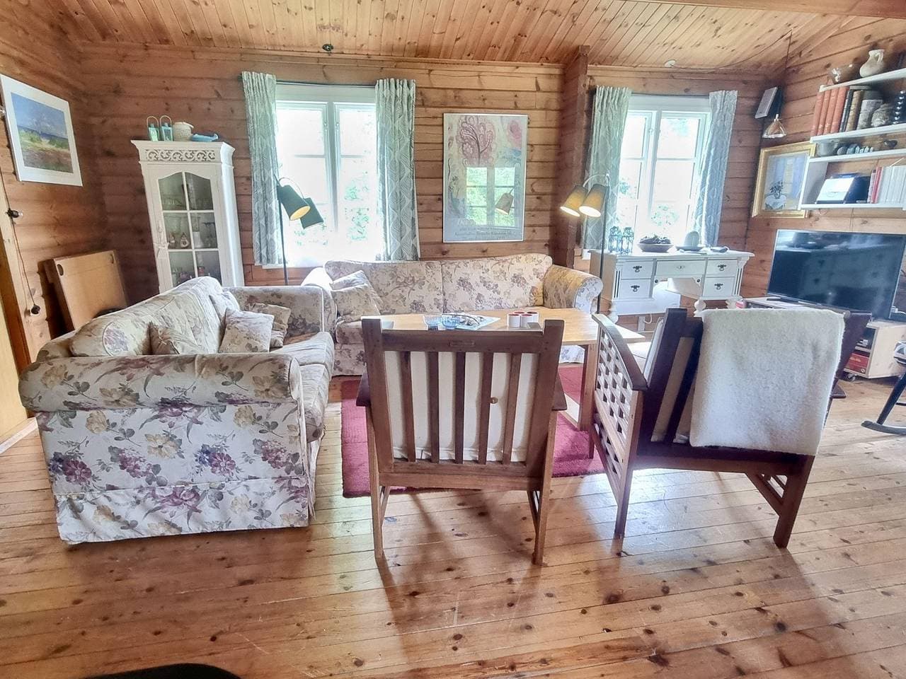 Foto 5 von 23: Ferienhaus auf Naturgrundstück mit Ofen, Tischfußball und zwei Terrassen