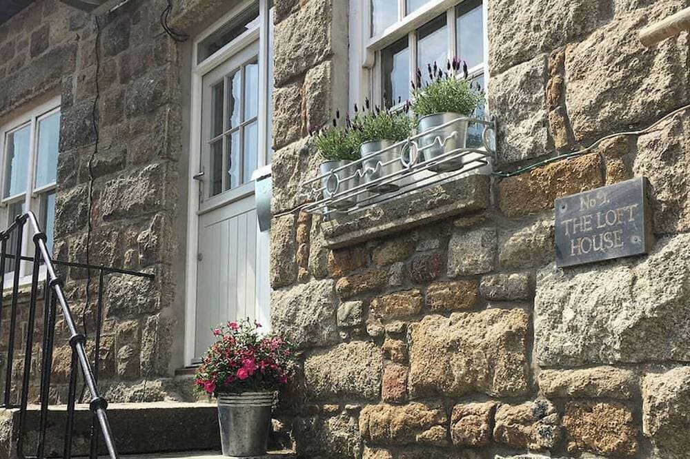 The Loft House - a beautiful 3 storey cottage 1