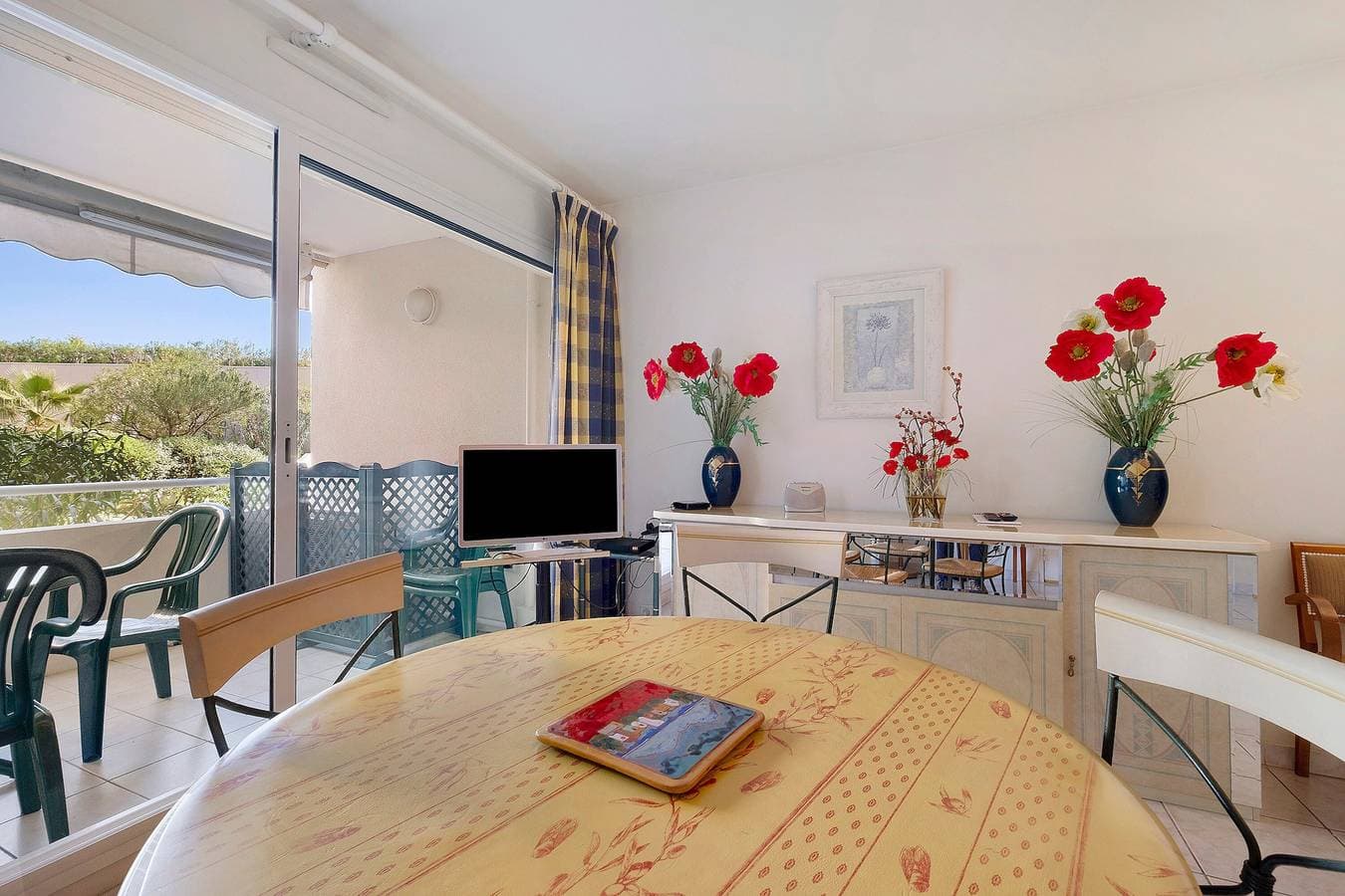 Foto 6 von 27: Antibes Zentrum nahe Meer: 2 Schlafzimmer, Terrasse, Parkplatz, WLAN