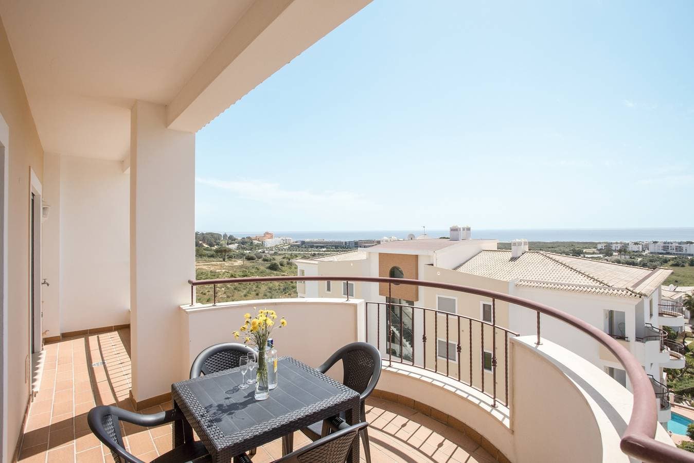 Meia Praia Beach Apartment 1