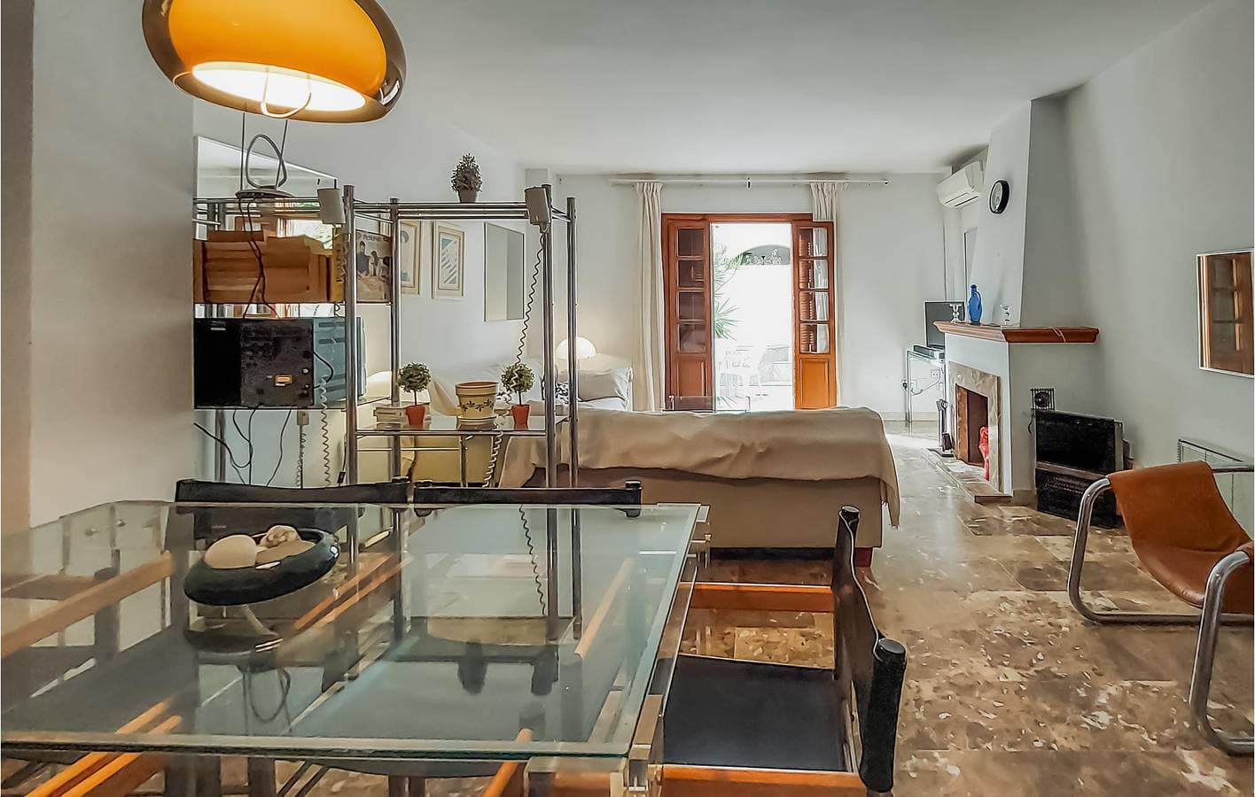 Foto 5 von 19: Appartement am Strand mit Klimaanlage, Parkplatz, Terrasse und Pool