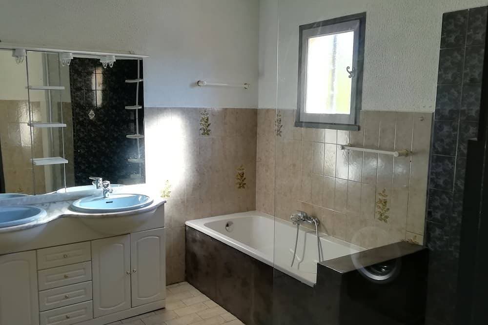 Foto 9 von 27: Ruhiges Zuhause in der Stadt der Mimosen
