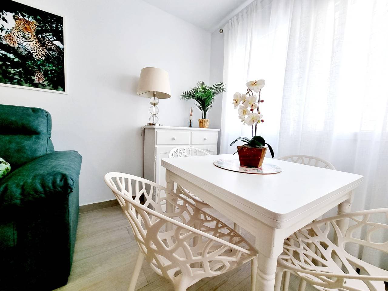 Foto 8 von 37: Modernes Apartment Nur Wenige Schritte vom Strand Los Locos Entfernt