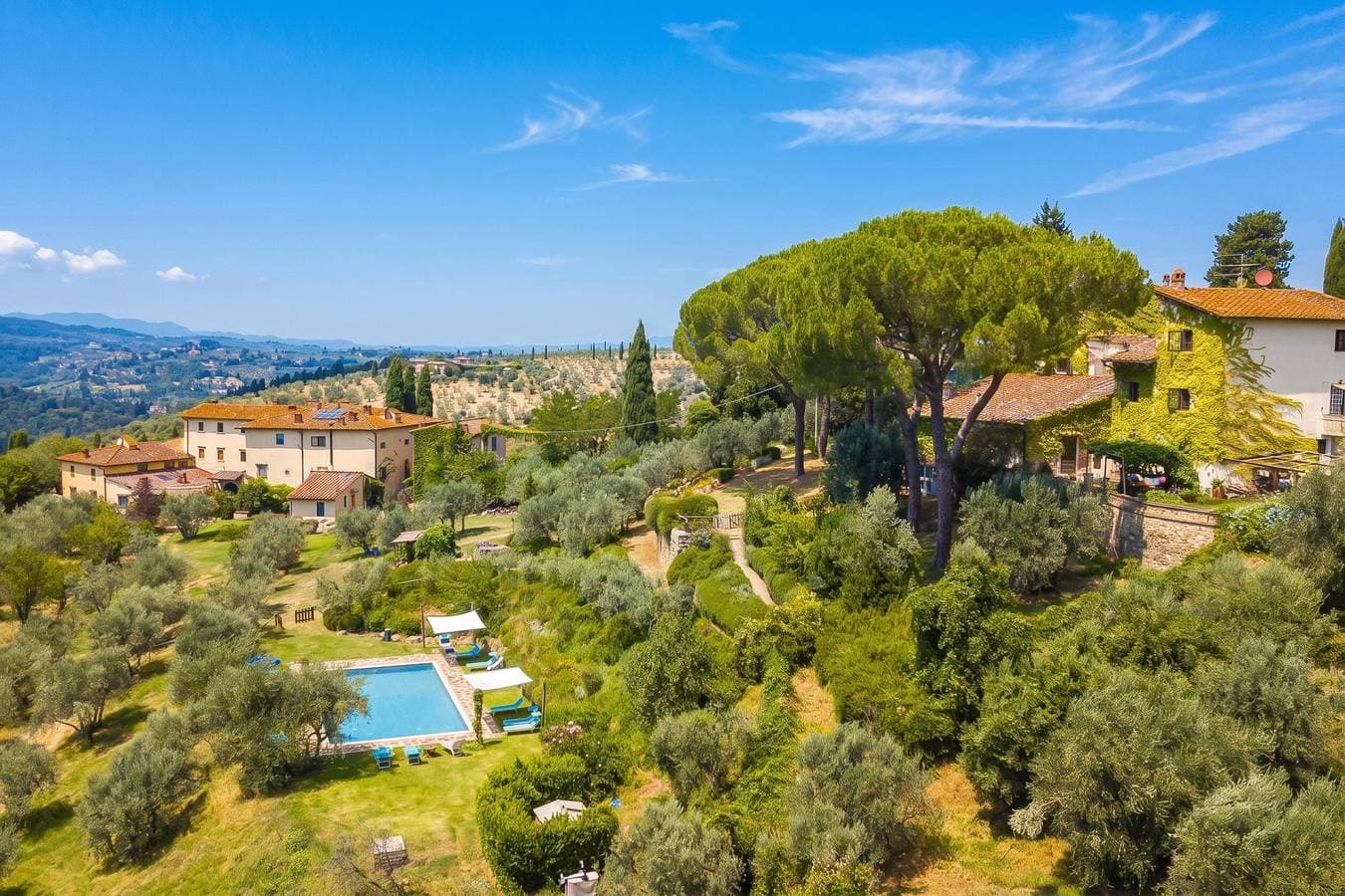 Relaxing Tuscan Terrazza near Florence 4|Shared Pool 1