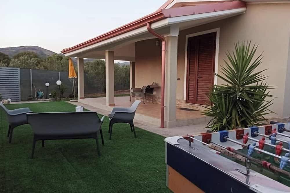 Detached villa near the most beautiful beaches of southern Sardinia. 1