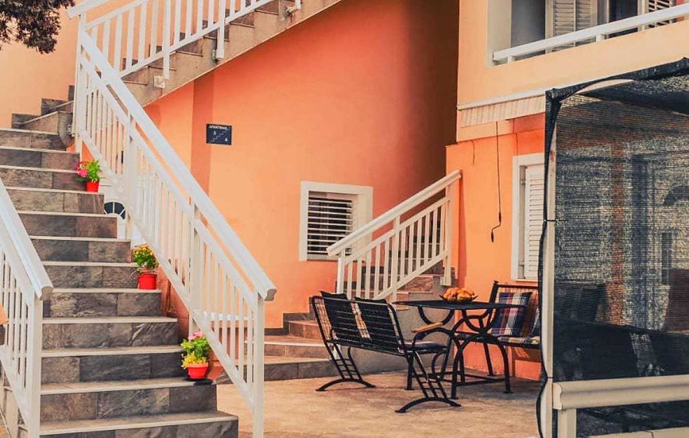 Foto 9 von 20: Gemütliche Ferienwohnung mit Meerblick, Terrasse und Parkplatz, 800 m vom Strand entfernt