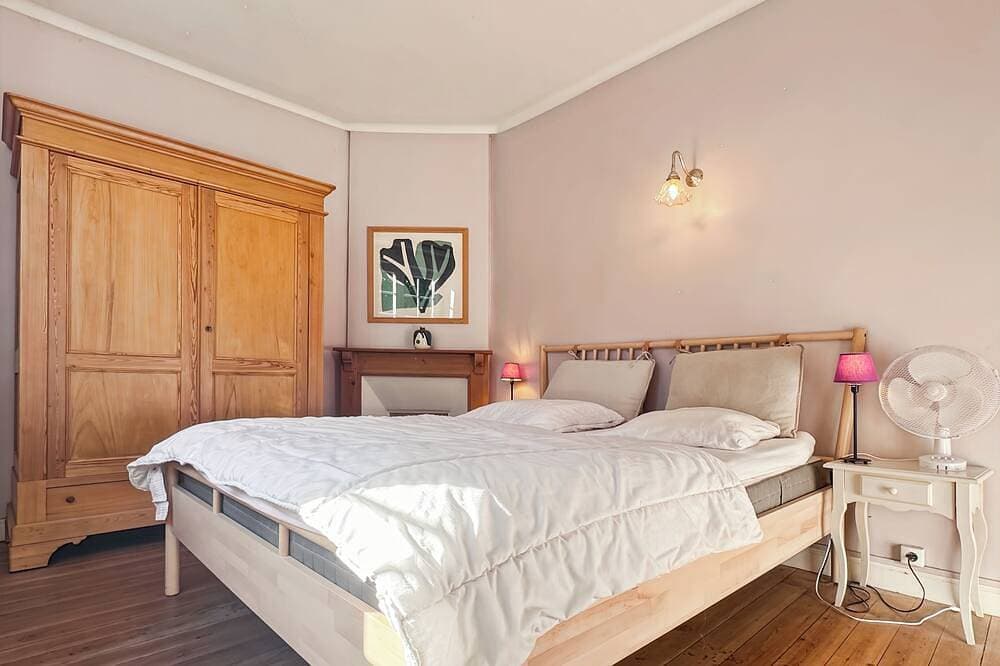 Foto 3 von 30: Charmantes Ferienhaus mit Blick auf die Bucht und Garten