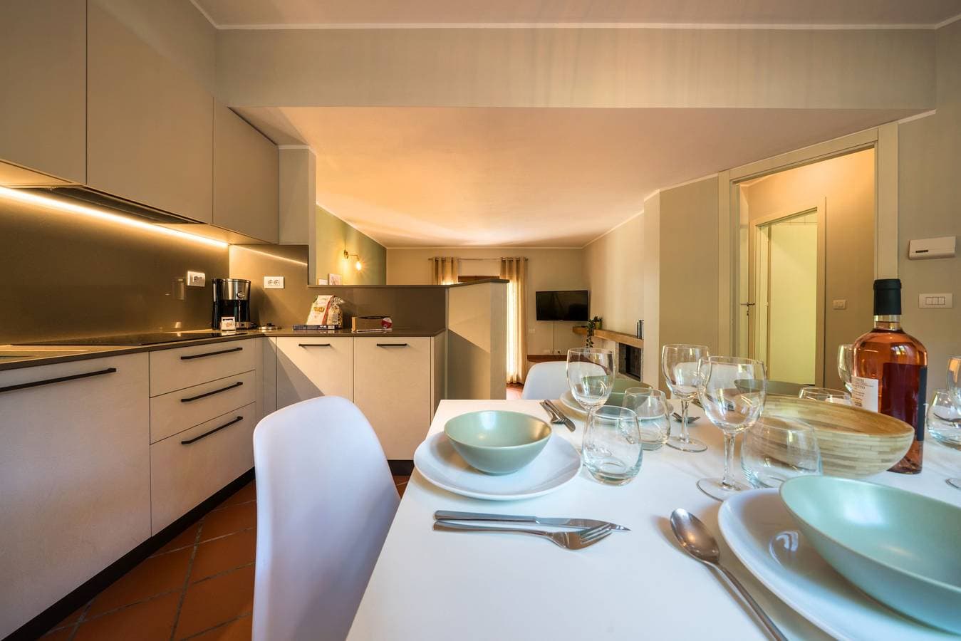 Foto 12 von 21: Ferienwohnung für 6 Personen mit Seeblick