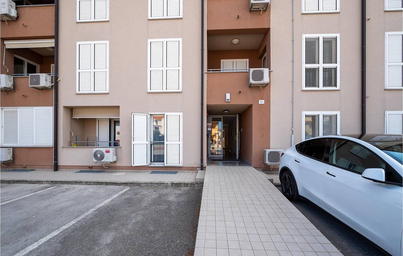 Foto 10 von 23: Ferienwohnung mit Panoramablick, Garage und WLAN, 2,5 km vom Strand entfernt
