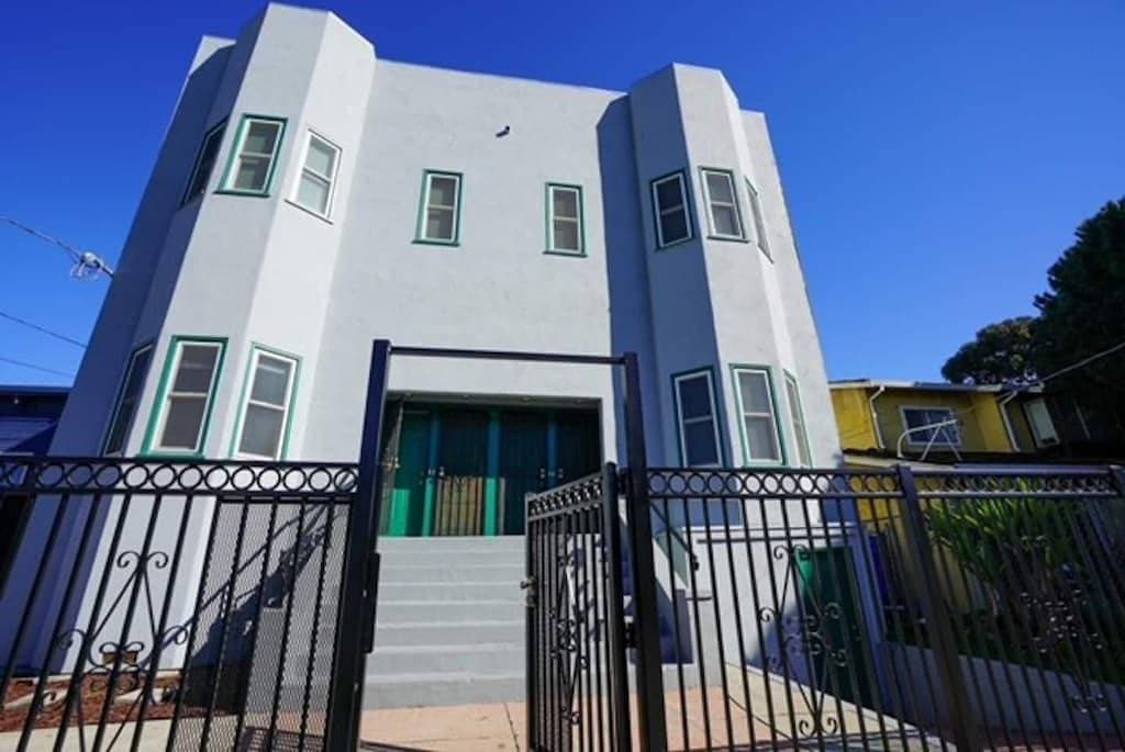 Foto 4 von 17: Comfy Oakland Apartment 15 min from San Francisco