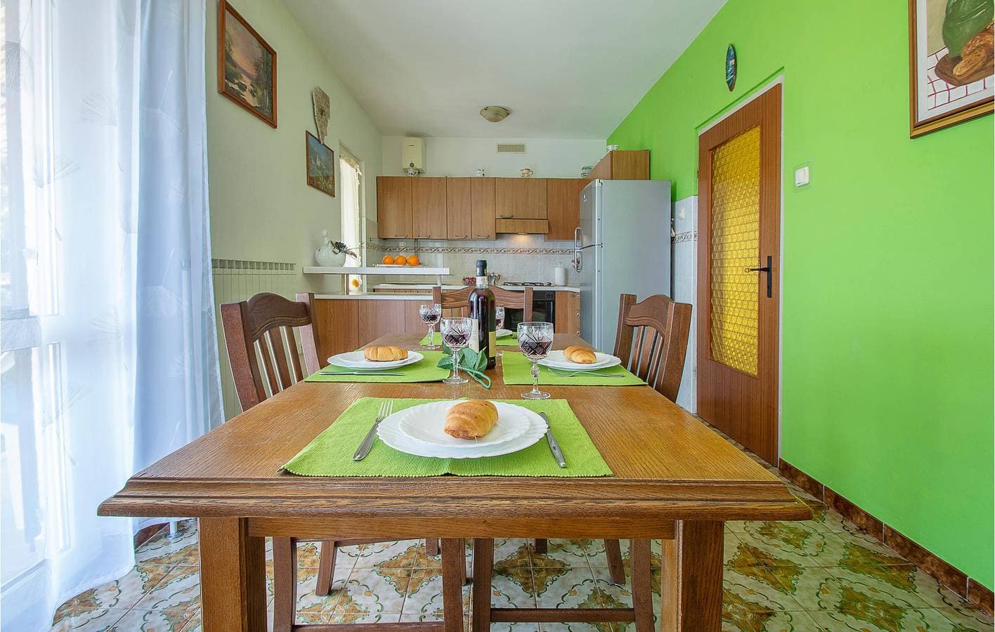 Foto 9 von 39: Gemütliches Apartment mit 1 Schlafzimmer, Meerblick, WLAN und Terrasse, 1,5 km vom Strand entfernt