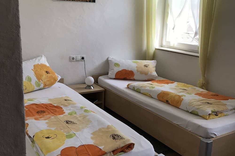 Foto 2 von 11: Gemütliche 45qm Ferienwohnung mit Balkon, kostenfreies Parken und WLAN