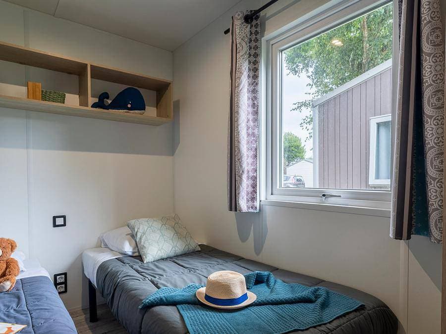 Foto 10 von 103: Camping Les Alizés - Mobilheim 4 personen - Komfort 22m²