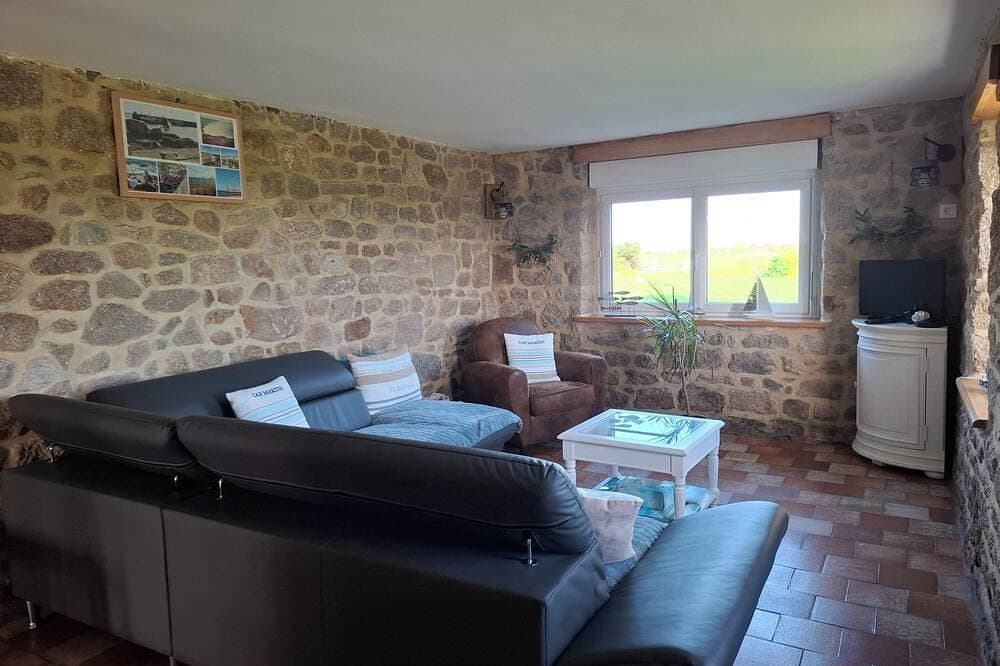 Foto 9 von 30: Quiet fisherman's cottage, 400 m from beach, sea view. Ideal for families