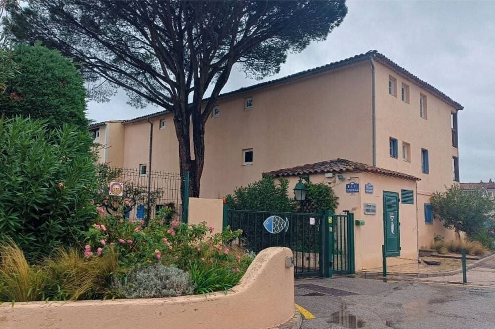 Foto 9 von 16: Port Grimaud - Studio Cab 4 person - Harbor view - access to St Tropez by sea.