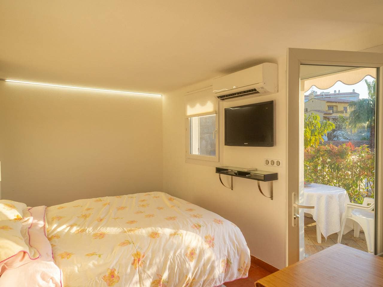Foto 9 von 18: Charmantes renoviertes Studio mit Terrasse, Klimaanlage und kostenlosem WLAN