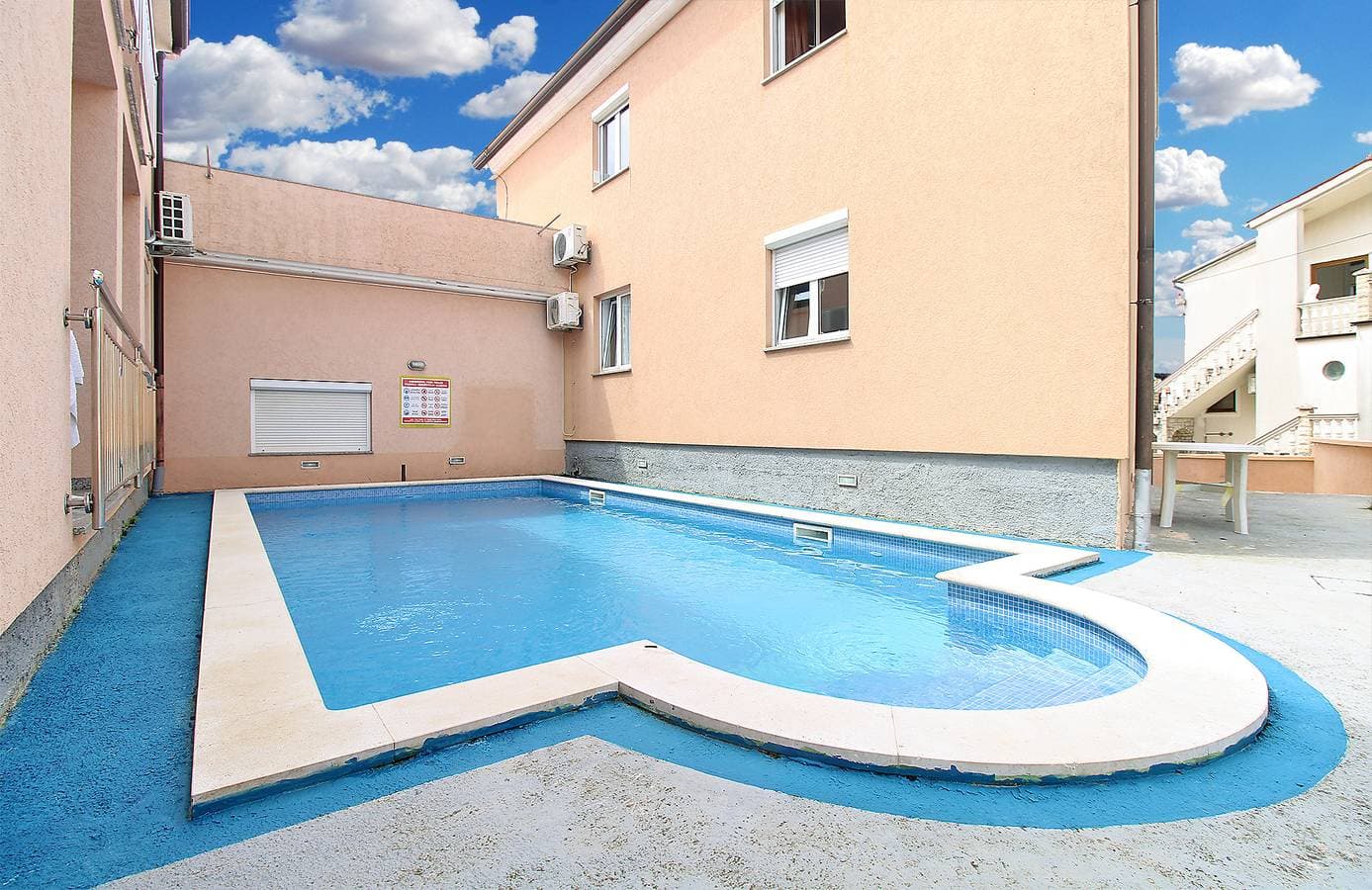 Foto 7 von 35: Ferienwohnung für 5 Personen mit Terrasse