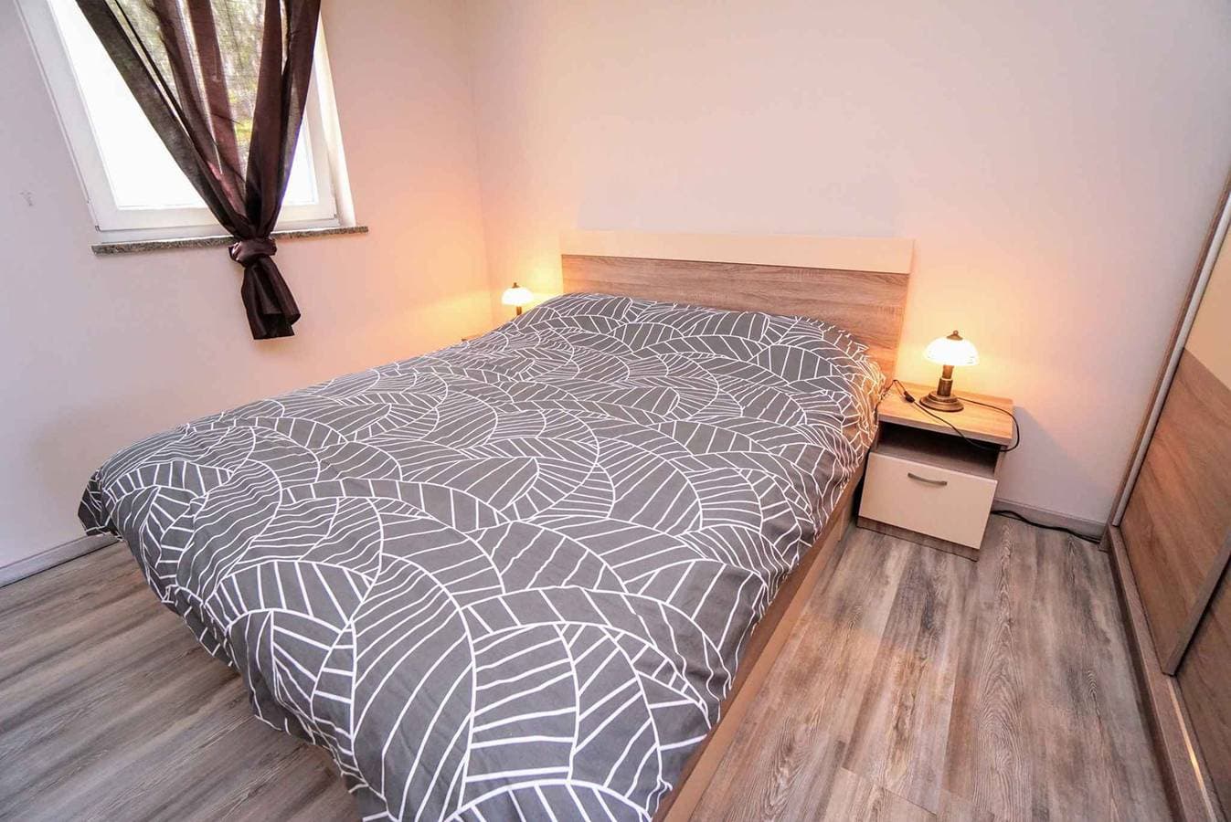 Foto 12 von 16: Ferienwohnung mit Balkon und Meerblick