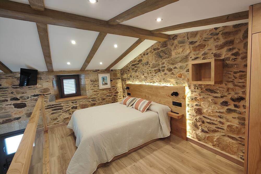 Foto 2 von 16: Near Santiago de Compostela, restored century-old rural house with terrace