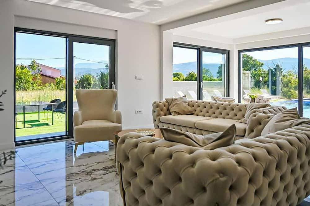 Foto 12 von 30: Amazing home in Donji Prolozac