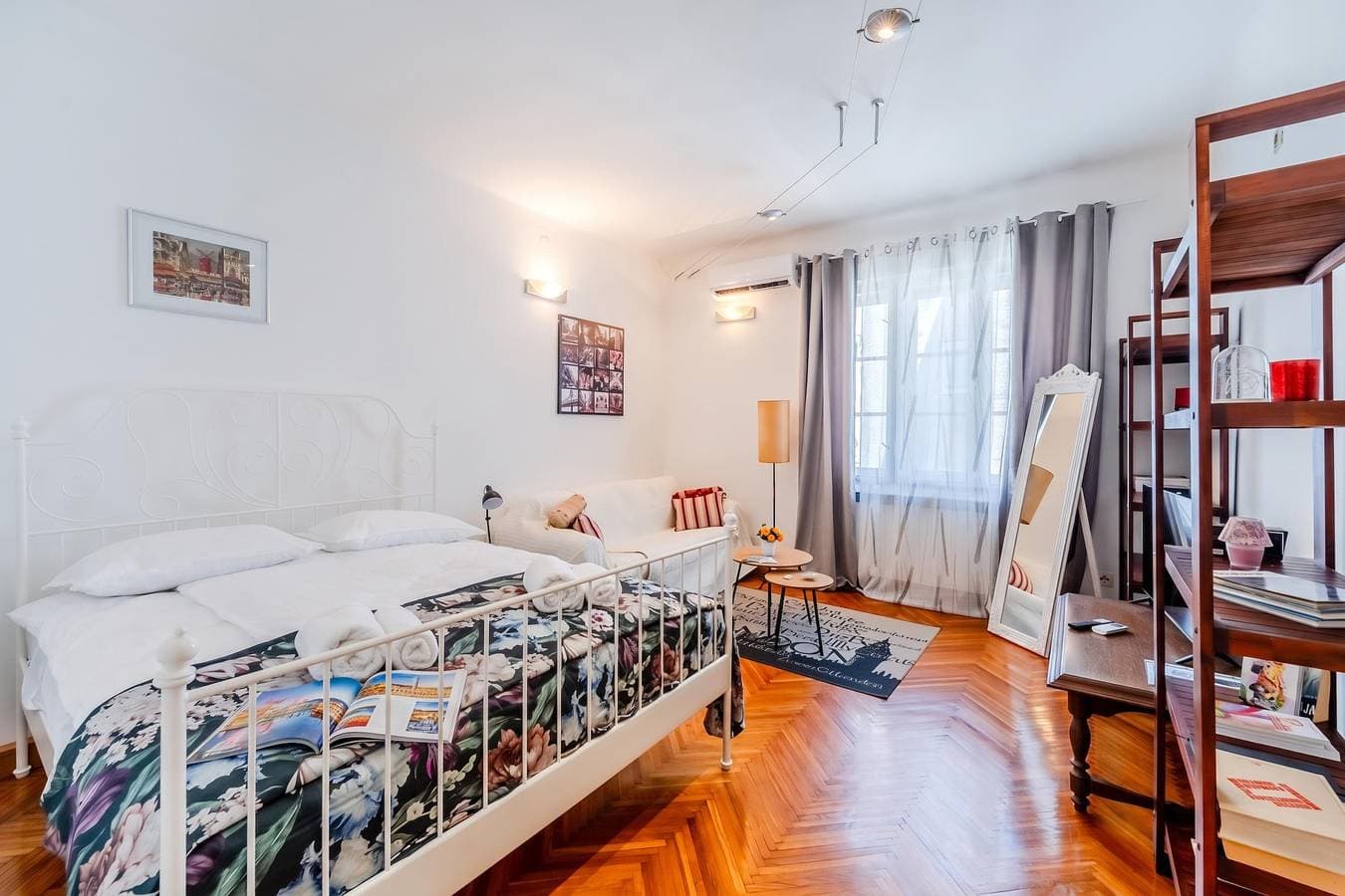 Cozy Studio in the Center of Zagreb 1