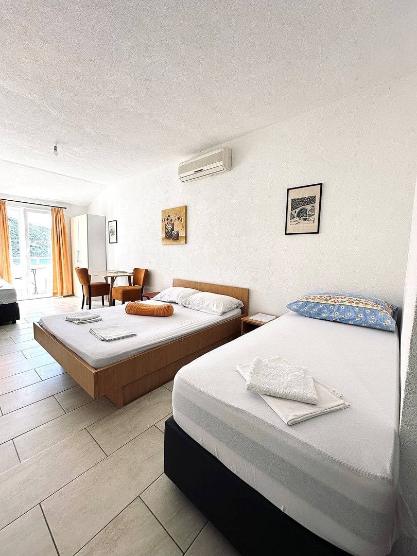 Foto 3 von 12: Ferienwohnung für 4 Personen mit Balkon/Terrasse
