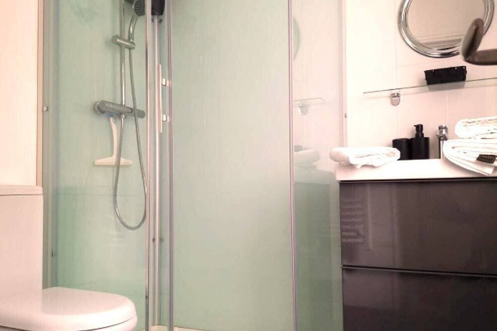 Foto 11 von 30: Bayeux, Appartement Le Clem's'right in the heart of town and tourist sites.