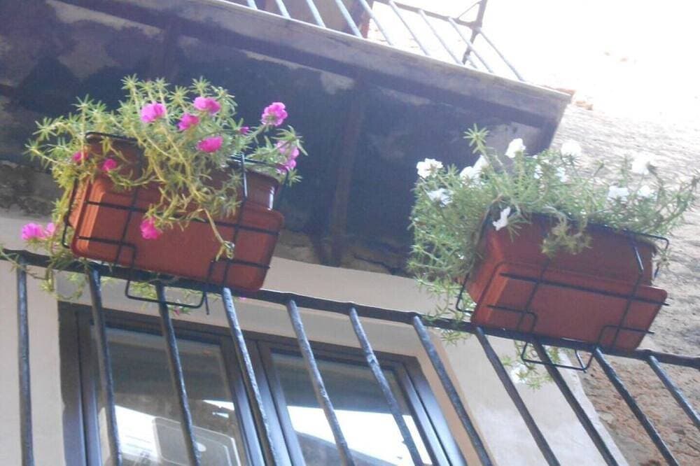 Foto 10 von 30: Poste Apartment - 2 Betten