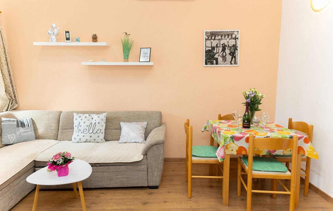 Foto 8 von 27: Ferienwohnung mit Meerblick, Terrasse, WLAN und Parkplatz in der Nähe von Makarska
