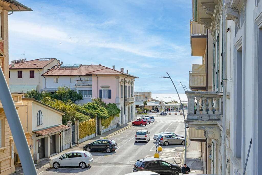Viareggio Beach Apartment 1