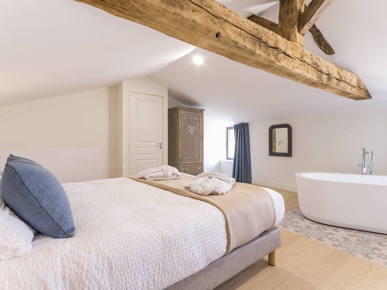 Foto 8 von 21: Luxuriöser Landsitz nahe Nantes mit Innenpool und familienfreundlichen Annehmlichkeiten