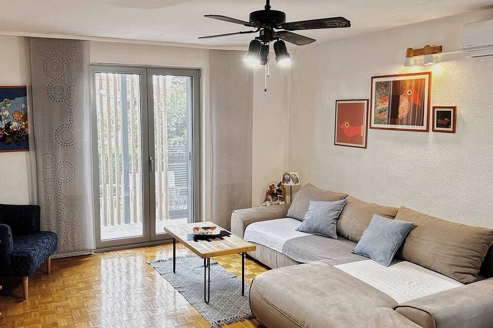 Foto 7 von 30: Geräumige 2 + 1-Wohnung mit großer Terrasse, nur wenige Schritte vom Sandstrand entfernt