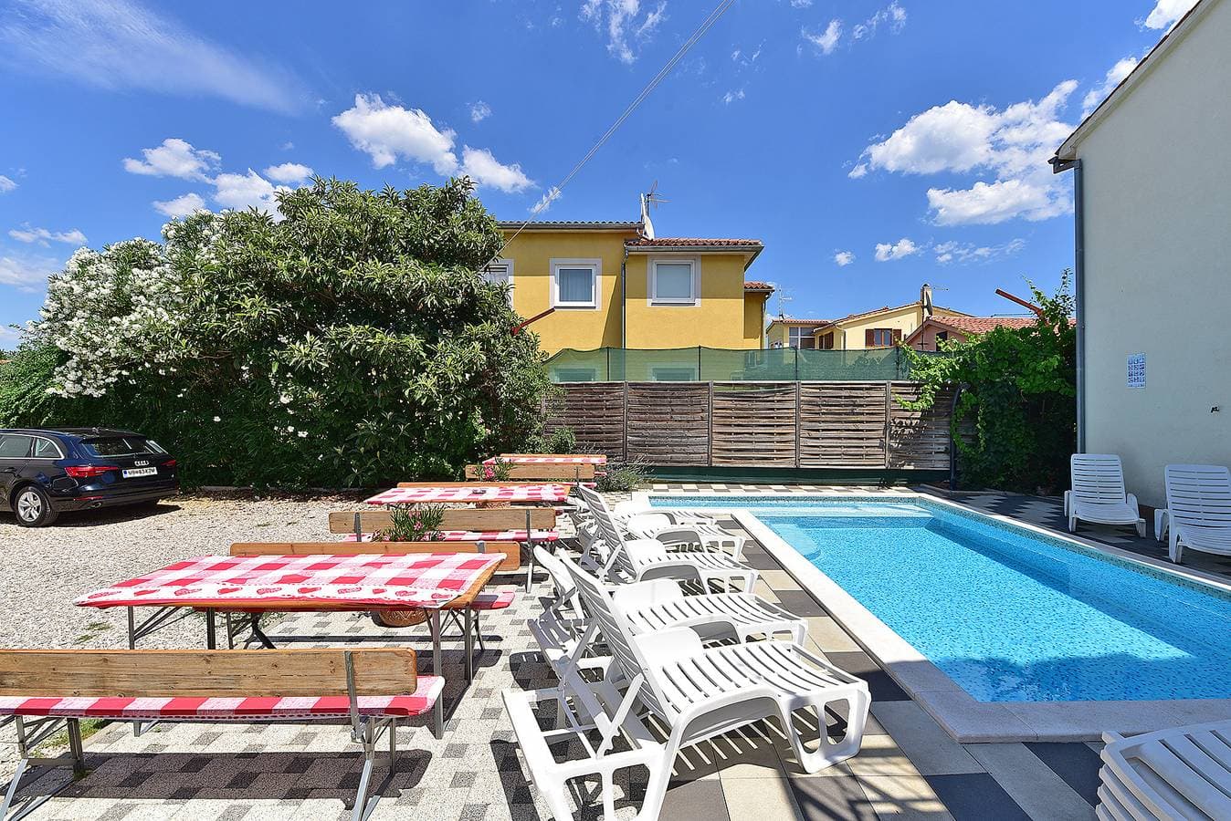 Foto 4 von 42: Ferienwohnung für 4 Personen mit Terrasse