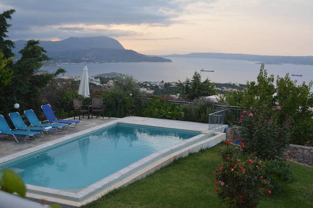 Bay View Villa I auf Kreta mit privatem Pool und modernem Komfort 1