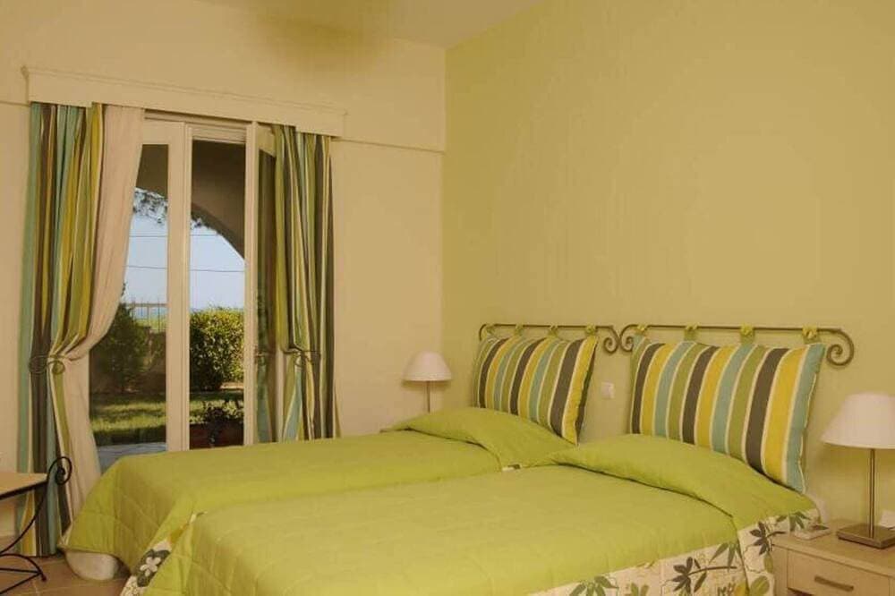 Foto 2 von 14: Astarte Villas - Coco Palm Deluxe 2 Bedroom Apartment N3