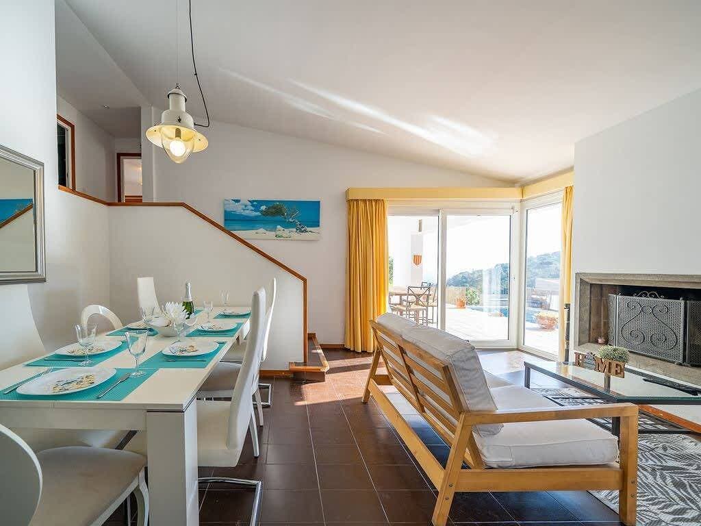 Foto 4 von 38: Ferienhaus für 7 Personen mit Pool