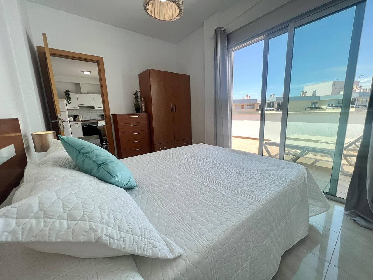 Foto 4 von 11: Ferienwohnung 'Sol Y Mar' mit Meerblick, WLAN und Klimaanlage