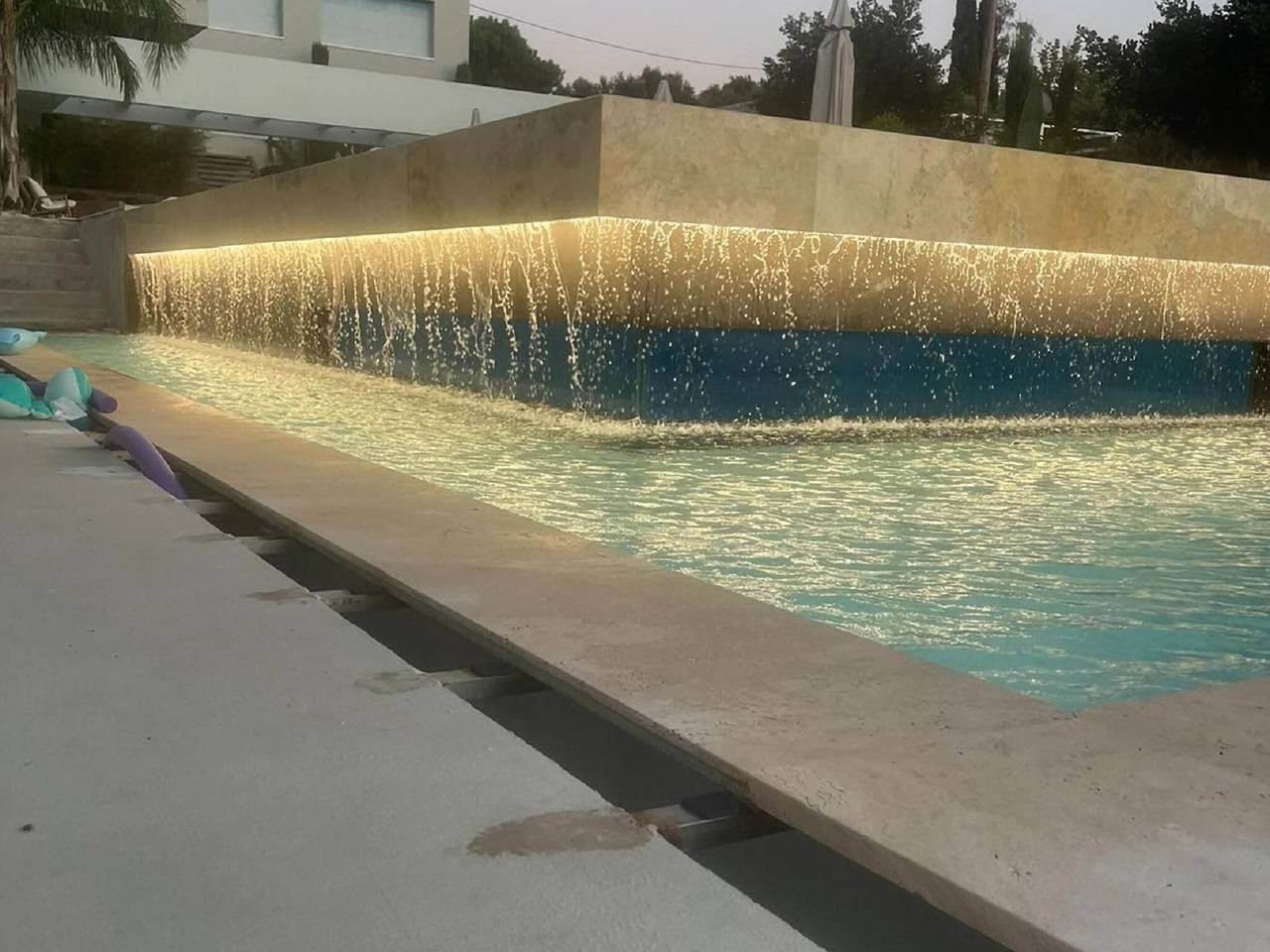 Foto 10 von 40: Villa in Patras mit Pool am Strand